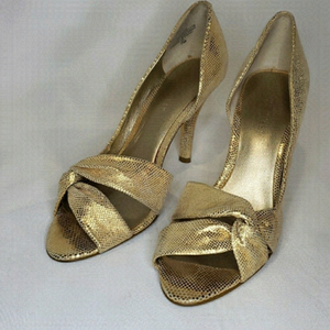 𝅺NINE WEST Gold Formal Peep Toe 2.5" Stiletto  Heel